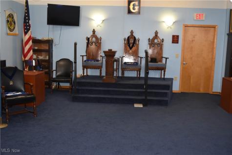 9 S 5th Street Martins Ferry OH 43935