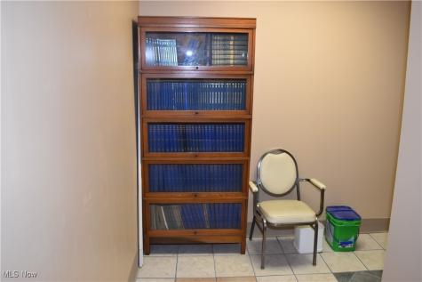 9 S 5th Street Martins Ferry OH 43935