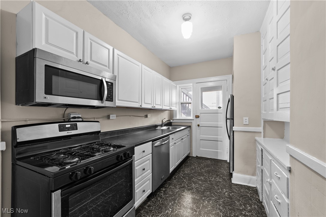 2122 Surrey Road Cleveland Heights OH 44106