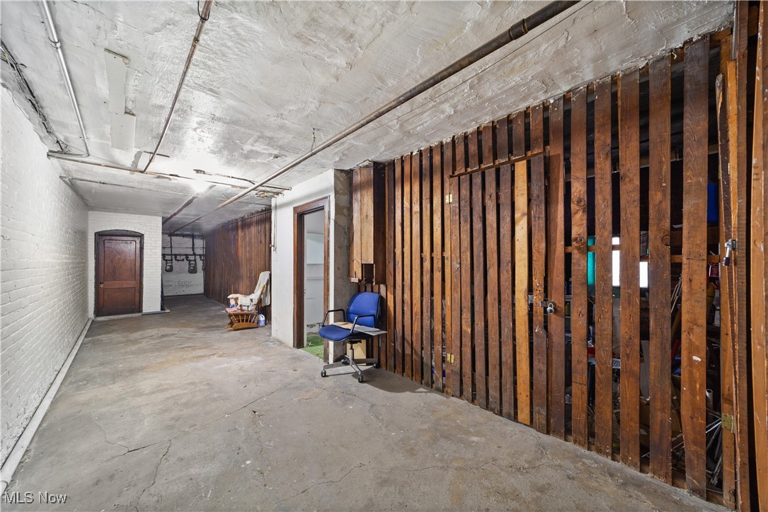 2122 Surrey Road Cleveland Heights OH 44106