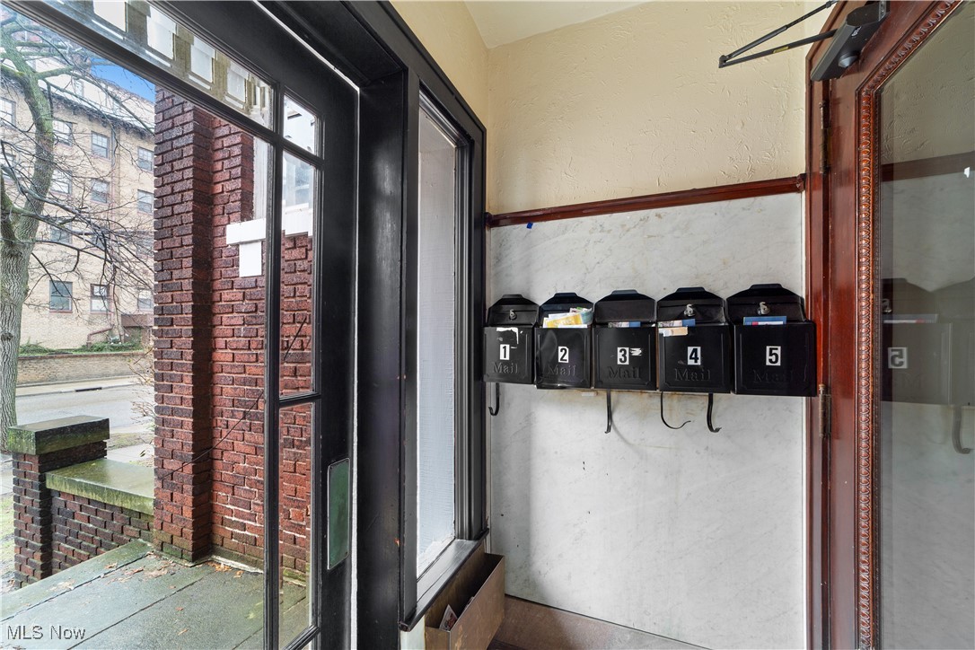 2122 Surrey Road Cleveland Heights OH 44106