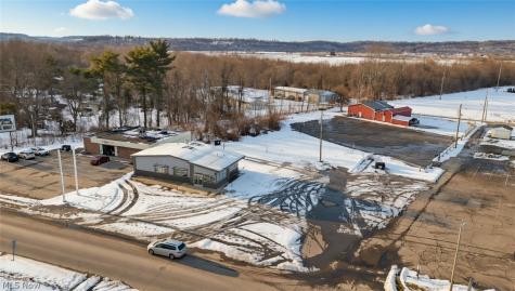 1414 Chestnut Street Coshocton OH 43812