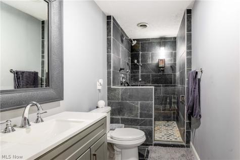 186 Lear Road Avon Lake OH 44012