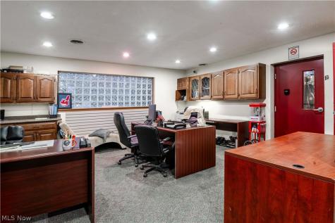 186 Lear Road Avon Lake OH 44012