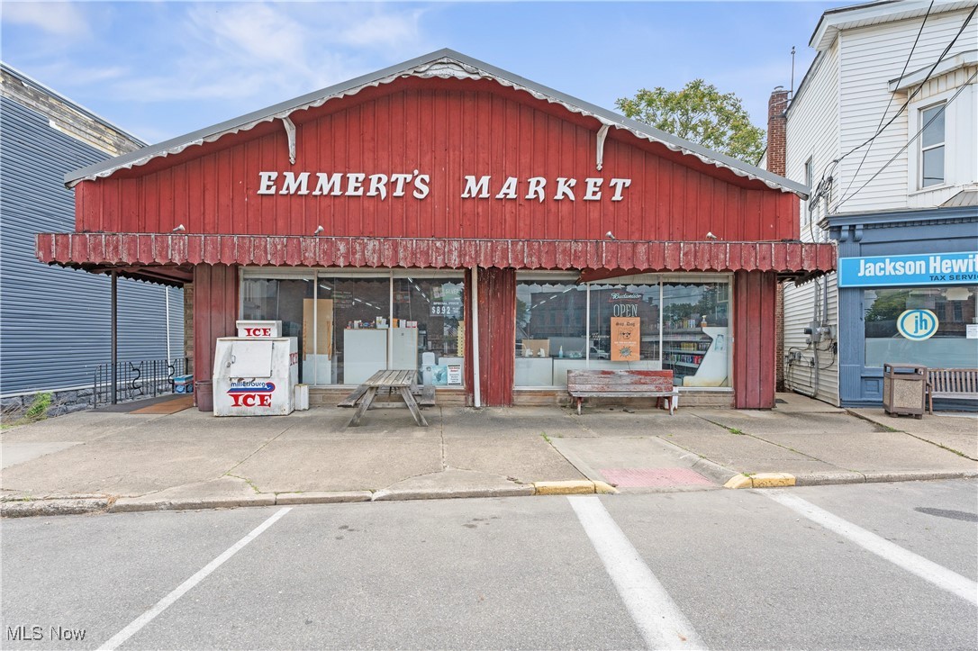 11 Canal Street E Navarre OH 44662