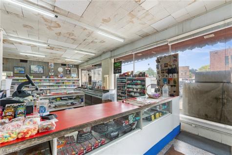 11 Canal Street E Navarre OH 44662