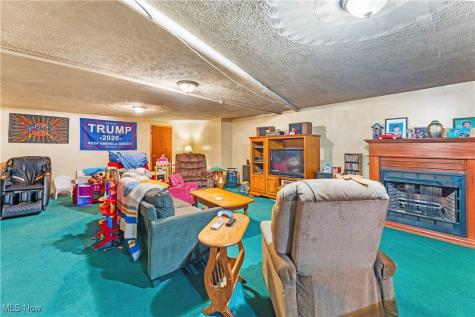 11 Canal Street E Navarre OH 44662