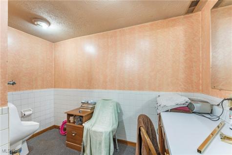 11 Canal Street E Navarre OH 44662