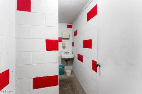 11 Canal Street E Navarre OH 44662