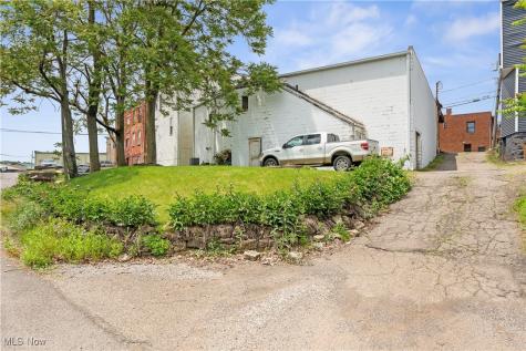 11 Canal Street E Navarre OH 44662