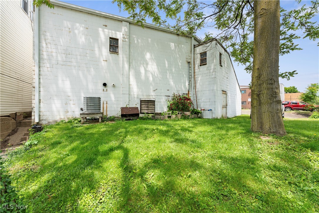 11 Canal Street E Navarre OH 44662