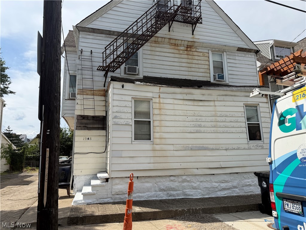 1946 E 124th Place Cleveland OH 44106