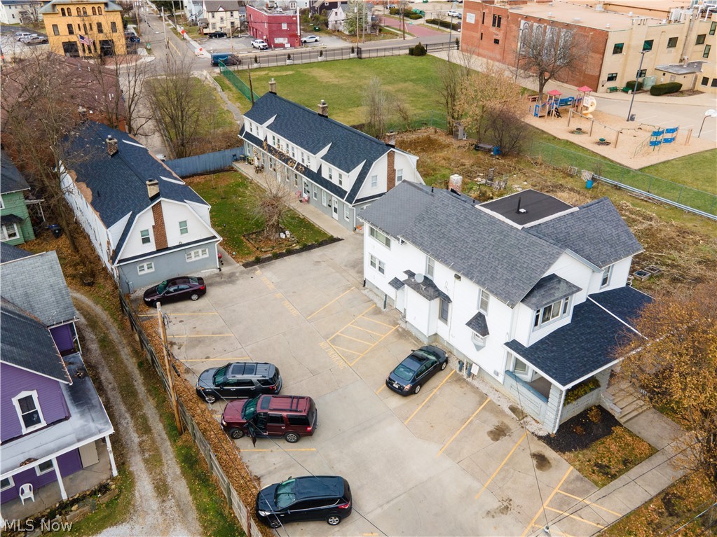 159-166 Walnut Terrace Akron OH 44303