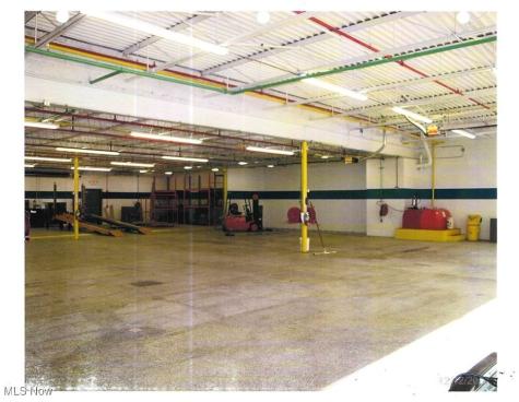 17399 Broadway Avenue Maple Heights OH 44137