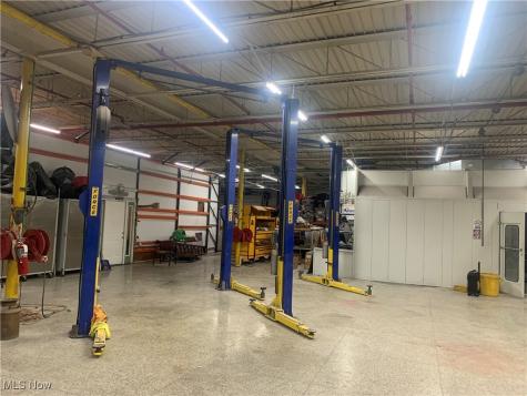 17399 Broadway Avenue Maple Heights OH 44137