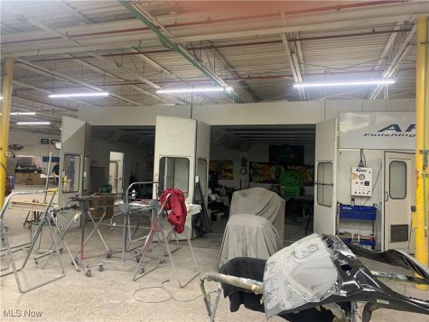 17399 Broadway Avenue Maple Heights OH 44137