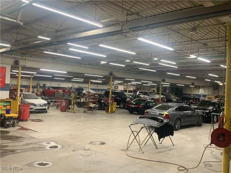 17399 Broadway Avenue Maple Heights OH 44137