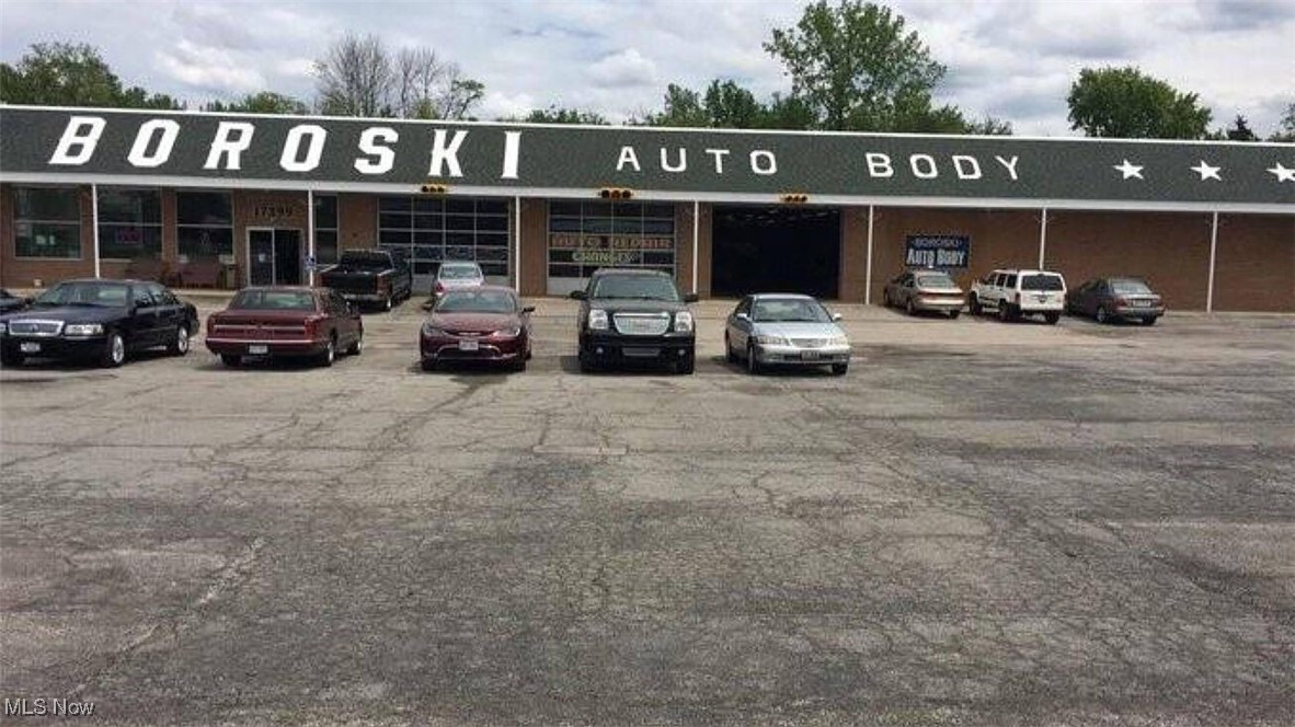 17399 Broadway Avenue Maple Heights OH 44137