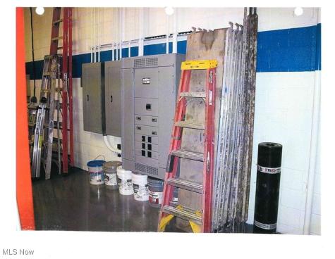 17399 Broadway Avenue Maple Heights OH 44137