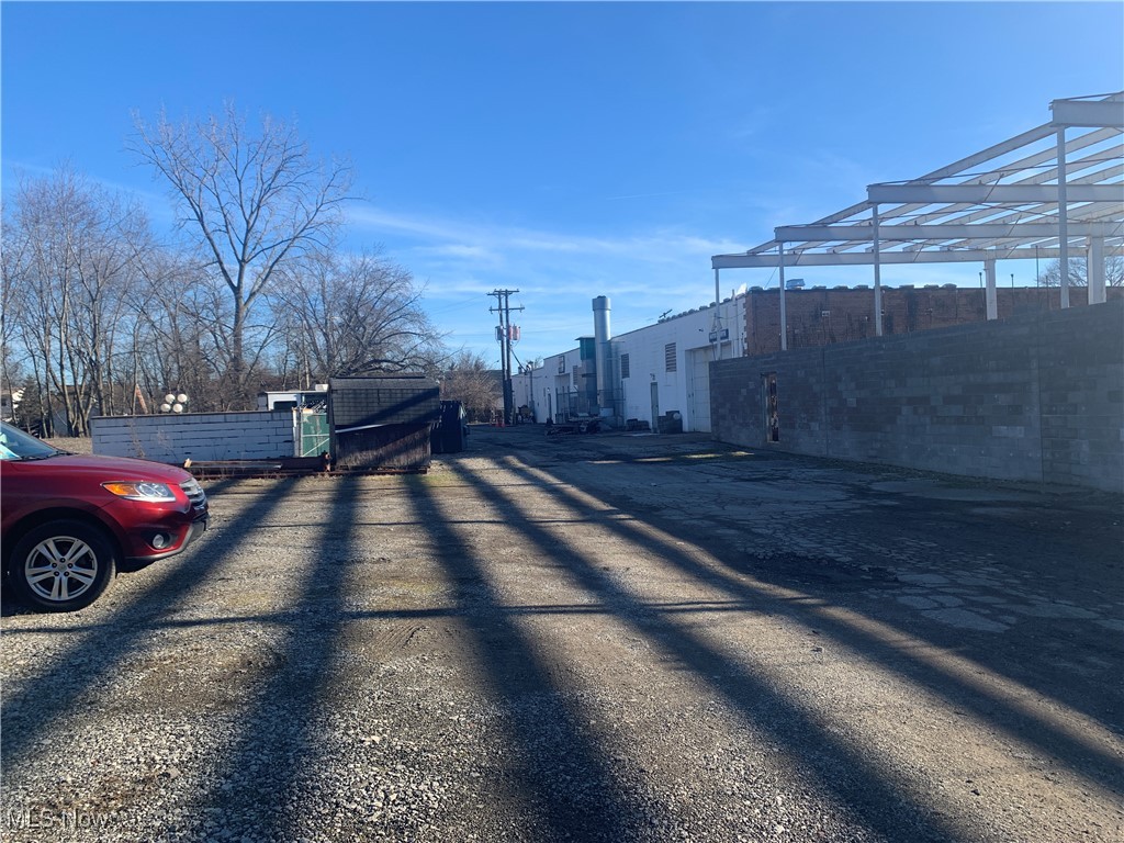 17399 Broadway Avenue Maple Heights OH 44137