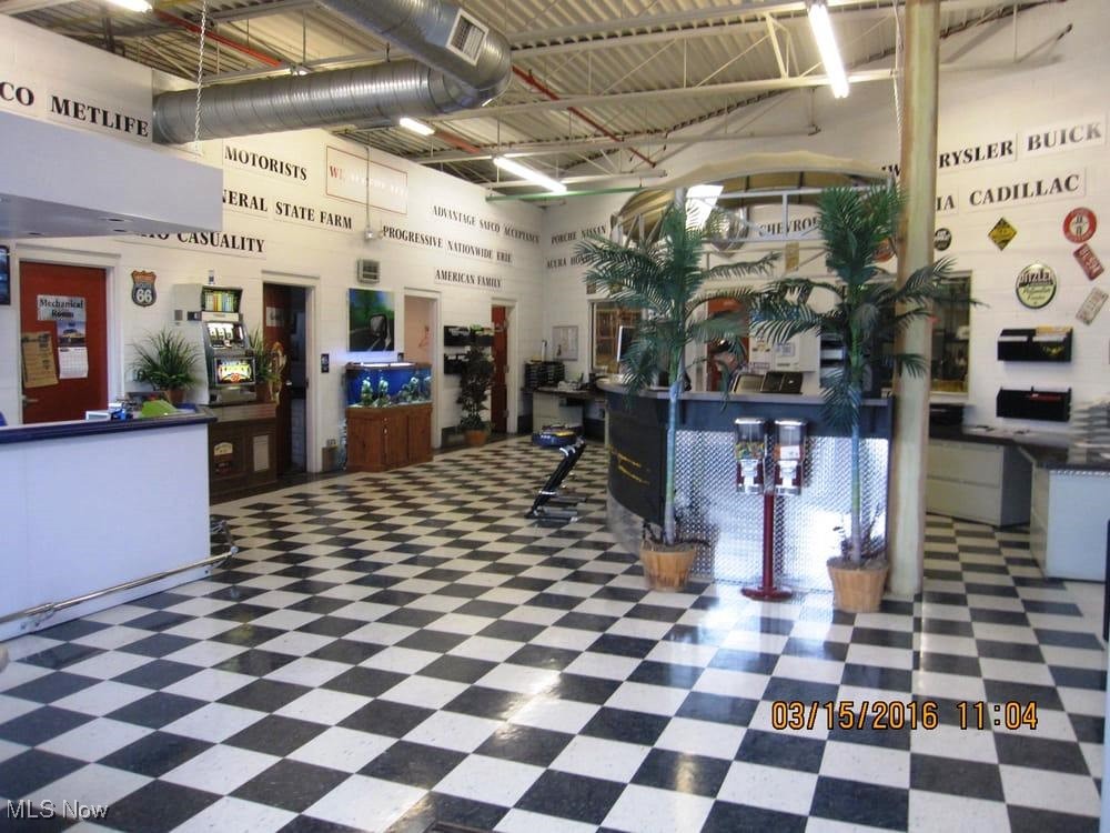 17399 Broadway Avenue Maple Heights OH 44137