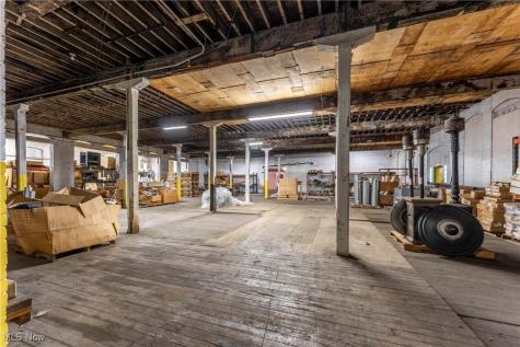 836 Savannah Avenue NE Canton OH 44704