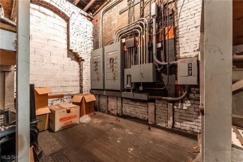 836 Savannah Avenue NE Canton OH 44704