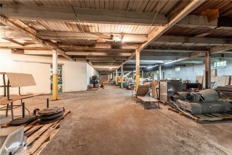 836 Savannah Avenue NE Canton OH 44704