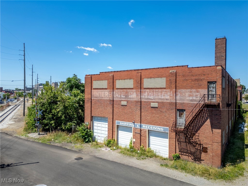 836 Savannah Avenue NE Canton OH 44704