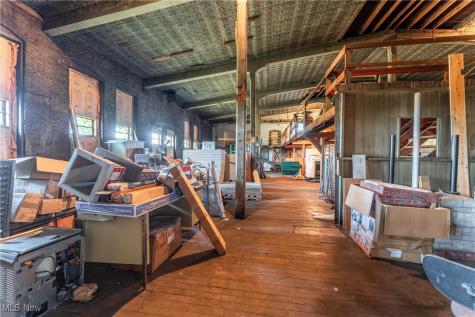 836 Savannah Avenue NE Canton OH 44704