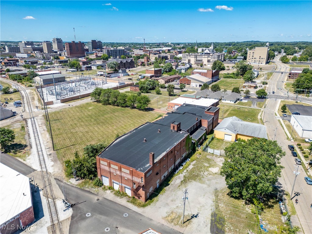 836 Savannah Avenue NE Canton OH 44704