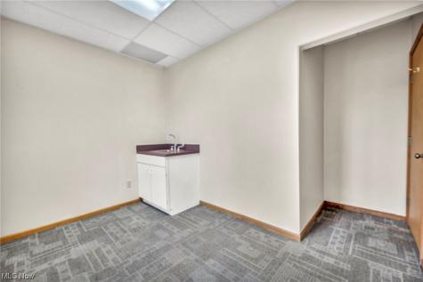 33398 Walker Avon Lake OH 44012