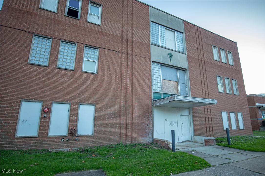 11710 Shaker Boulevard Cleveland OH 44120