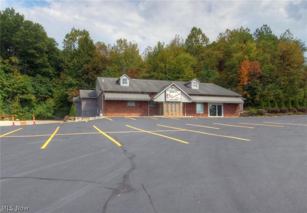 3404 New Castle Road Lowellville OH 44436