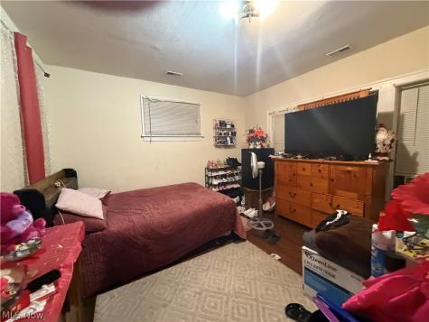 9714 Madison Avenue Cleveland OH 44102