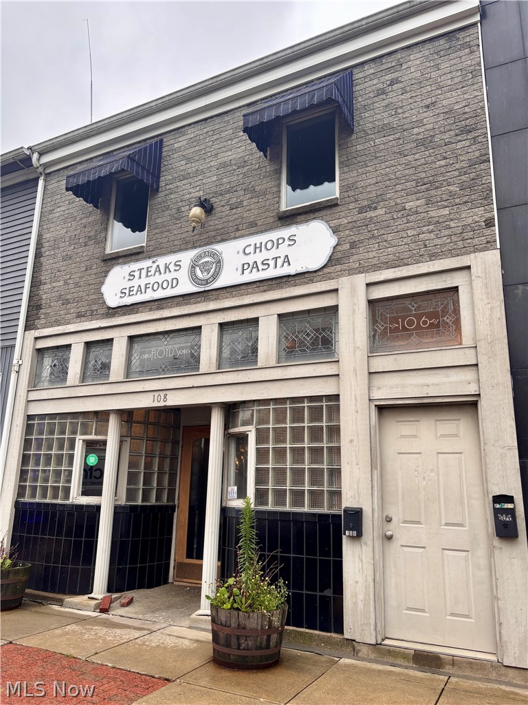 108 E Main Street Louisville OH 44641