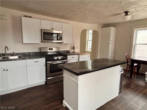 108 E Main Street Louisville OH 44641