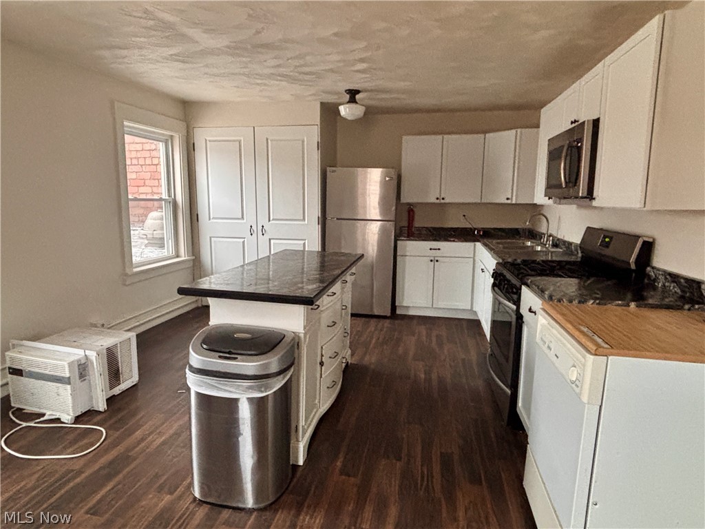 108 E Main Street Louisville OH 44641