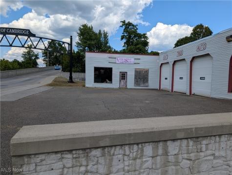 213 Dewey Avenue Cambridge OH 43725