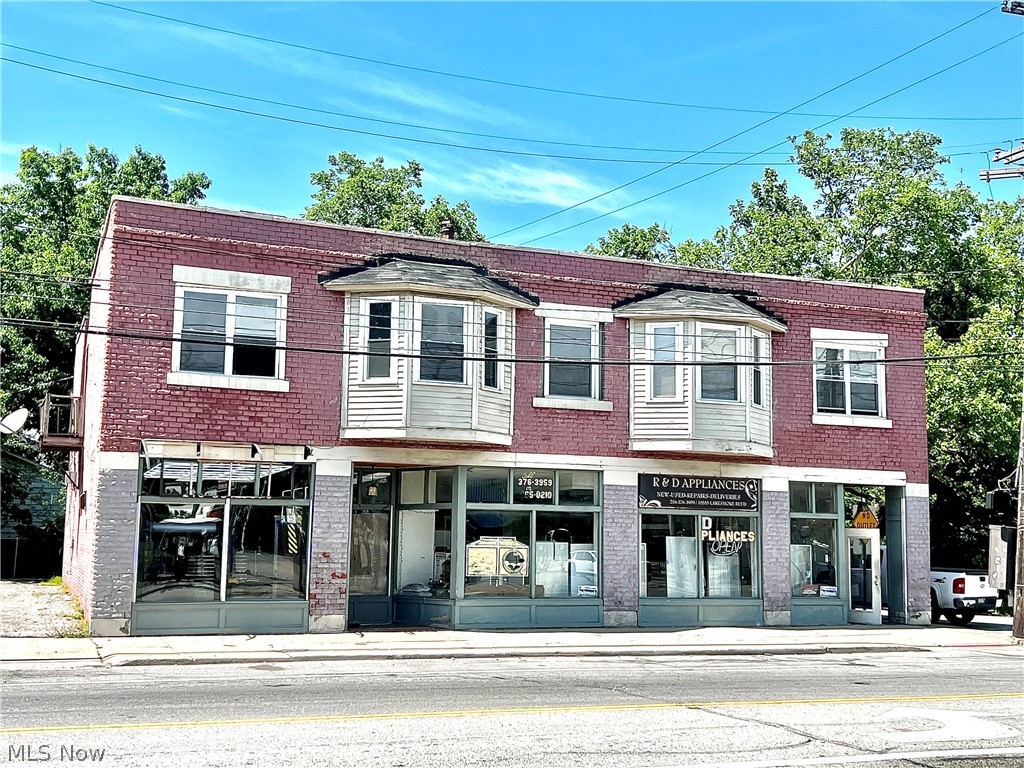 15557 Lake Shore Boulevard Cleveland OH 44110