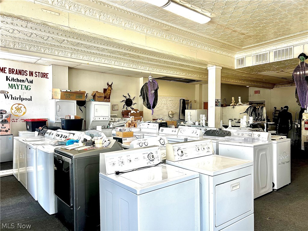 15557 Lake Shore Boulevard Cleveland OH 44110