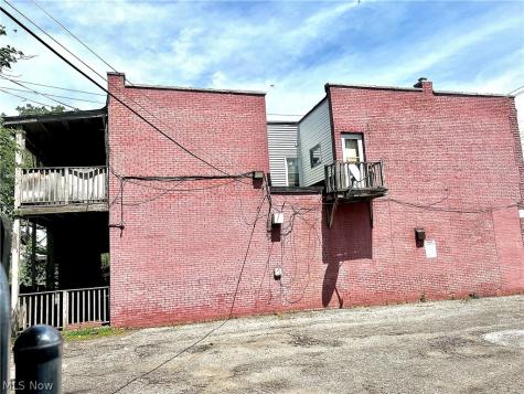 15557 Lake Shore Boulevard Cleveland OH 44110