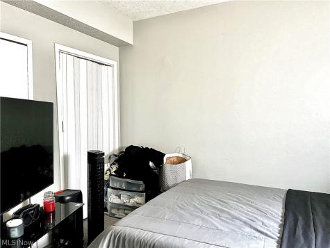 15557 Lake Shore Boulevard Cleveland OH 44110