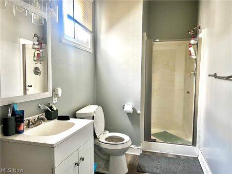 15557 Lake Shore Boulevard Cleveland OH 44110