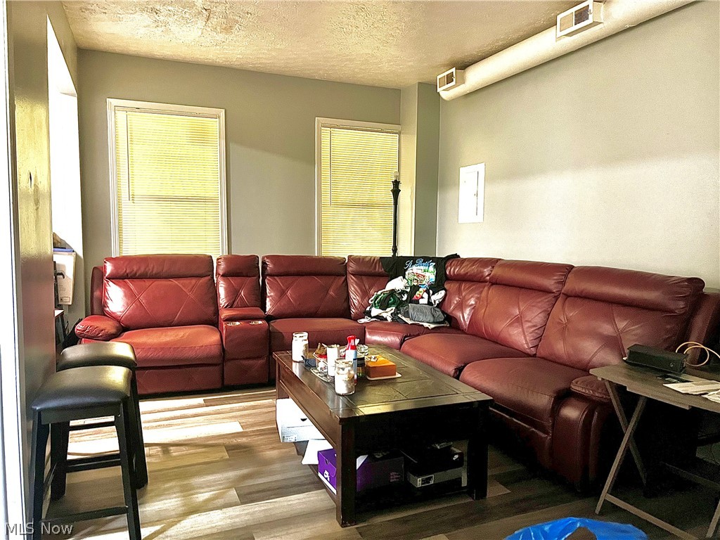 15557 Lake Shore Boulevard Cleveland OH 44110