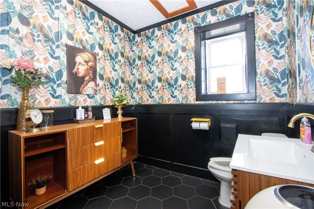 153 W Main Street Loudonville OH 44842