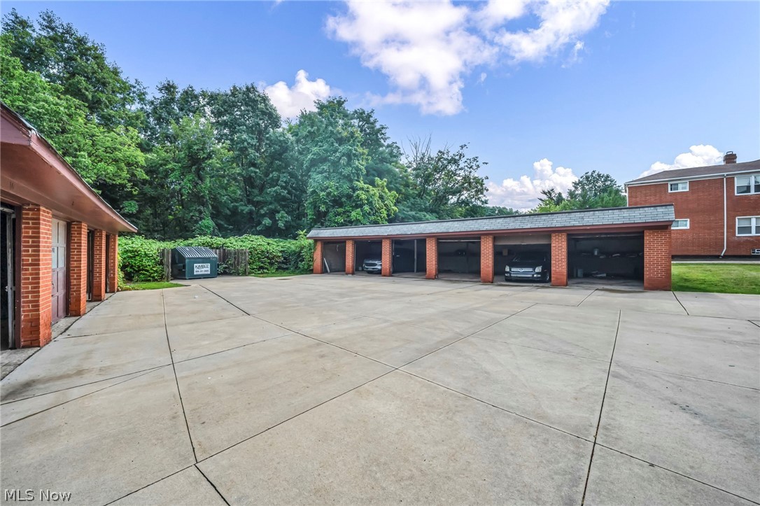 885 S Green Road South Euclid OH 44121