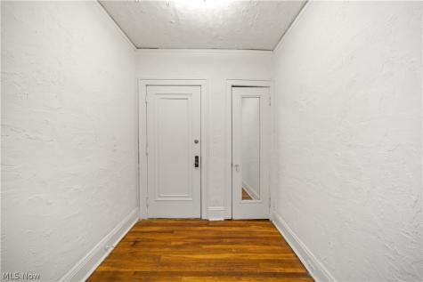 2729 Euclid Heights Boulevard Cleveland Heights OH 44106