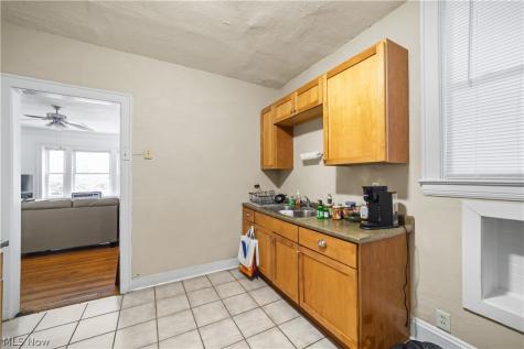2729 Euclid Heights Boulevard Cleveland Heights OH 44106