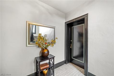 2729 Euclid Heights Boulevard Cleveland Heights OH 44106